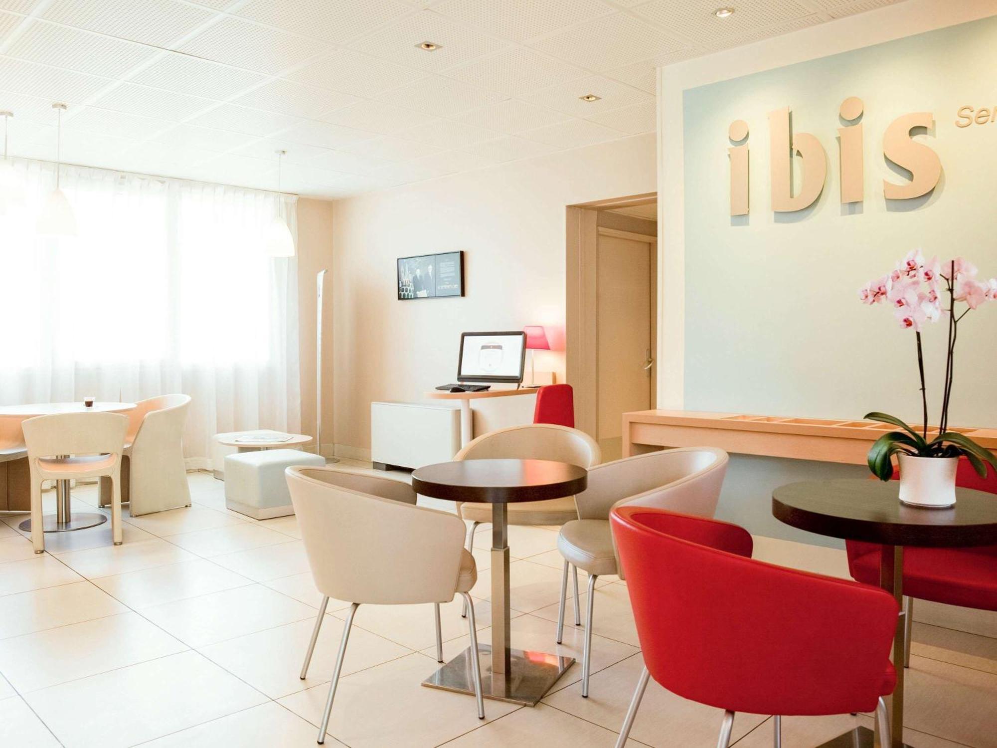 Hotel Ibis Senlis Senlis  Zewnętrze zdjęcie