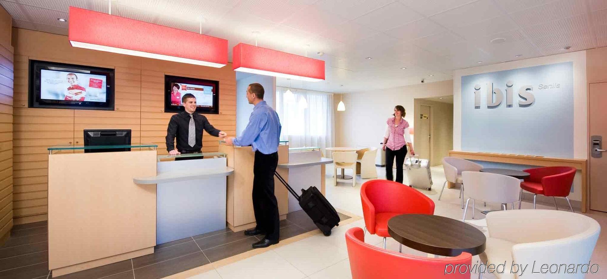 Hotel Ibis Senlis Senlis  Zewnętrze zdjęcie