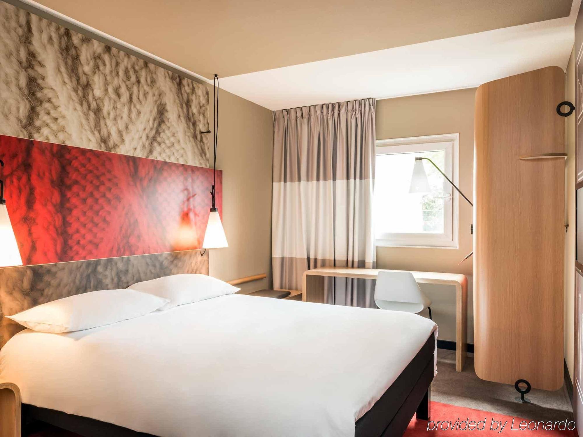 Hotel Ibis Senlis Senlis  Zewnętrze zdjęcie